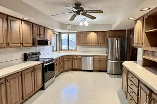 306 Beacon Dr, Belvidere, IL 61008 - Photo 7