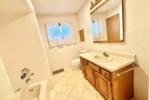 306 Beacon Dr, Belvidere, IL 61008 - Photo 17