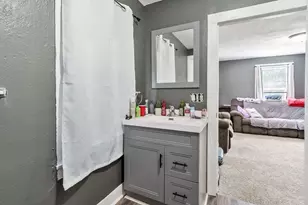 604 E Pleasant St, Belvidere, IL 61008 - Photo 15