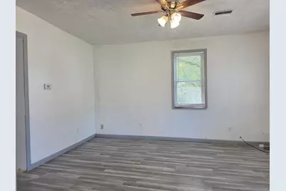 1701 Lyran Ave, Rockford, IL 61109 - Photo 11