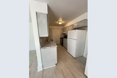 2910 Chatham Ln., Rockford, IL 61101 - Photo 5