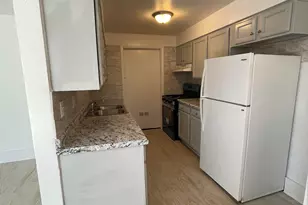 2910 Chatham Ln, Rockford, IL 61101 - Photo 5