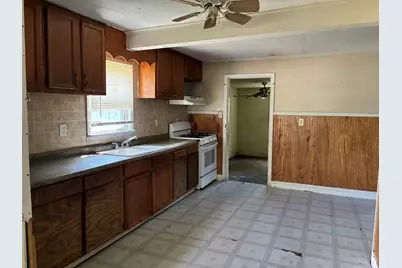 605 Garver Avenue, Rockford, IL 61102 - Photo 5
