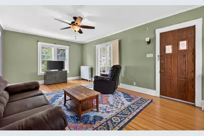 1049 W Lincoln, Freeport, IL 61032 - Photo 5
