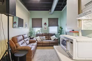 522 S State St, Belvidere, IL 61008 - Photo 45