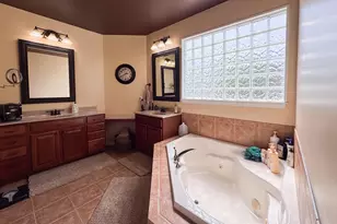 702 W Hampton Ave, Loves Park, IL 61111 - Photo 23