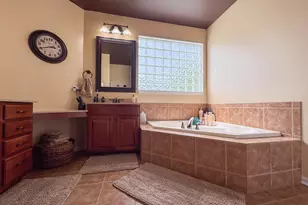702 W Hampton Ave, Loves Park, IL 61111 - Photo 25
