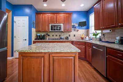 702 W Hampton Avenue, Loves Park, IL 61111 - Photo 17