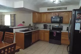 310 Lumar Dr, Pearl City, IL 61062 - Photo 3