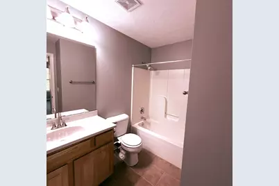 2433 River Oaks #4 Lane, Rockford, IL 61102 - Photo 15