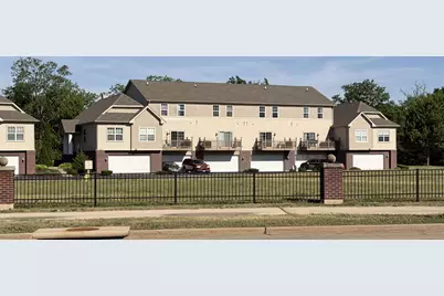 2433 River Oaks #4 Lane, Rockford, IL 61102 - Photo 3