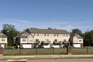 2433 River Oaks Ln, Rockford, IL 61102 - Photo 3