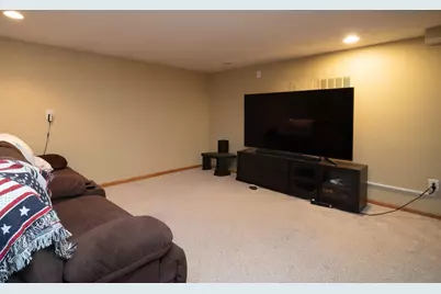 3040 Beutell Lane, Machesney Park, IL 61115 - Photo 15