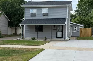 412 W Lafayette St, Ottawa, IL 61350 - Photo 1
