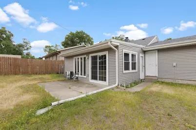 210 Wilson Avenue, Machesney Park, IL 61115 - Photo 3