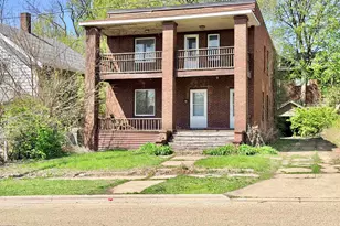 830 10th Ave, Rockford, IL 61104 - Photo 1