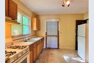 830 10th Avenue, Rockford, IL 61104 - Photo 7