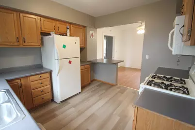 219 N Chicago Avenue, Rockford, IL 61107 - Photo 9