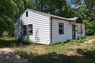 2101 Martha Ave, Rockford, IL 61104 - Photo 3