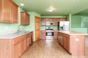 622 Ashleigh Ln, Roscoe, IL 61073 - Photo 13