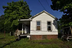 211 S Sterling St St, Streator, IL 61364 - Photo 1