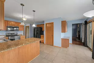 11697 Deacon Dr, Rockton, IL 61072 - Photo 9