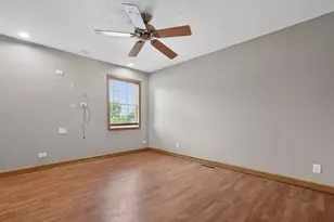 513 Pembroke SW Rd, Poplar Grove, IL 61065 - Photo 11