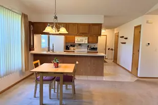 5241 Diane Dr, Rockford, IL 61108 - Photo 11