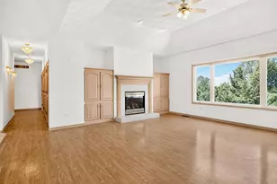 12754 Overlook Ct, Roscoe, IL 61073 - Photo 5