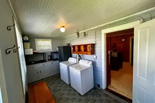 126 E 6th St, Pecatonica, IL 61063 - Photo 5