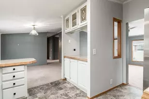 2231 Blossom Ln, Belvidere, IL 61008 - Photo 21