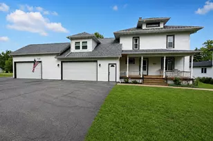 711 N Turner St, Davis, IL 61019 - Photo 1