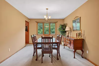 2802 English, Rockford, IL 61114 - Photo 5