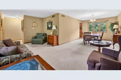 2802 English, Rockford, IL 61114 - Photo 3