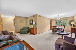 2802 English, Rockford, IL 61114 - Photo 3