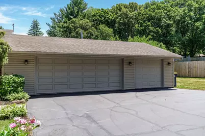11335 Bayberry Drive, Roscoe, IL 61073 - Photo 3