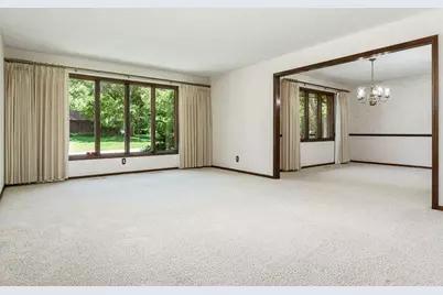 1610 Shaw Woods Drive, Rockford, IL 61107 - Photo 5