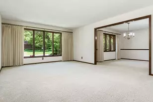 1610 Shaw Woods Dr, Rockford, IL 61107 - Photo 5