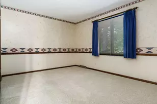 1610 Shaw Woods Dr, Rockford, IL 61107 - Photo 25