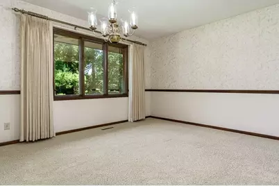 1610 Shaw Woods Drive, Rockford, IL 61107 - Photo 7