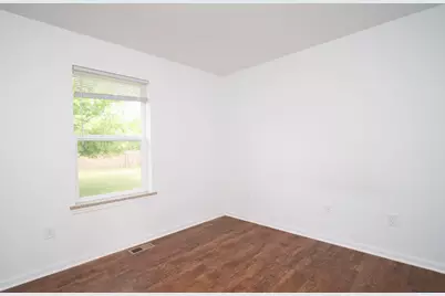 506 Scott's Army Trail, Belvidere, IL 61008 - Photo 5