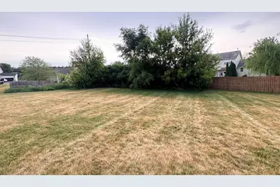 1045 Law Circle, Belvidere, IL 61008 - Photo 3