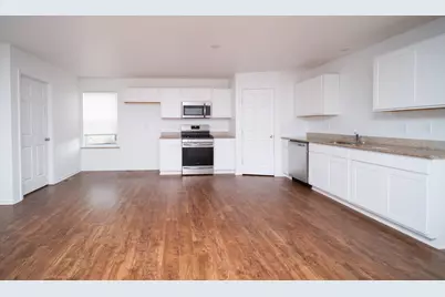 1045 Law Circle, Belvidere, IL 61008 - Photo 5