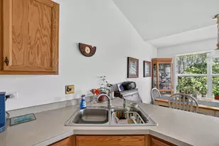 6582 Kristines Way, South Beloit, IL 61080 - Photo 11