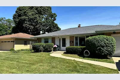 4612 Newcastle Roads, Rockford, IL 61108 - Photo 3