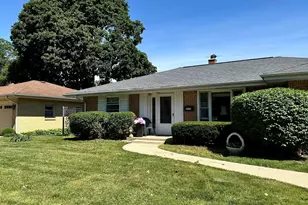 4612 Newcastle Roads, Rockford, IL 61108 - Photo 3