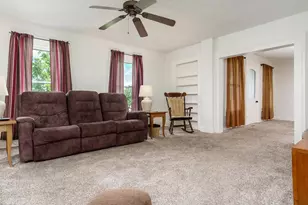 8321 Blomberg Rd, Cherry Valley, IL 61016 - Photo 11