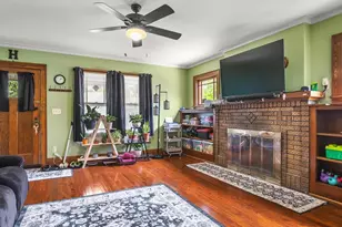 238 Guard St, Rockford, IL 61103 - Photo 7