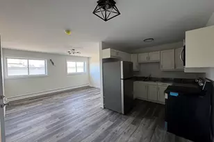 304 W Main St, Genoa, IL 60135 - Photo 5