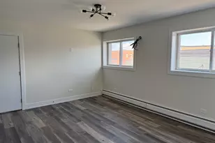 304 W Main St, Genoa, IL 60135 - Photo 9